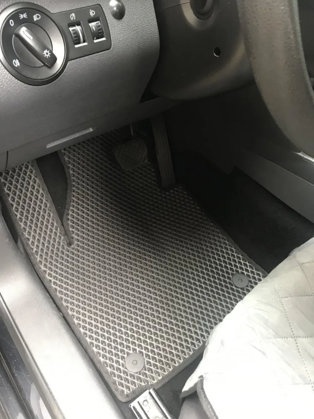 Килимки EVA (чорні) 2 шт, передні для Volkswagen Caddy