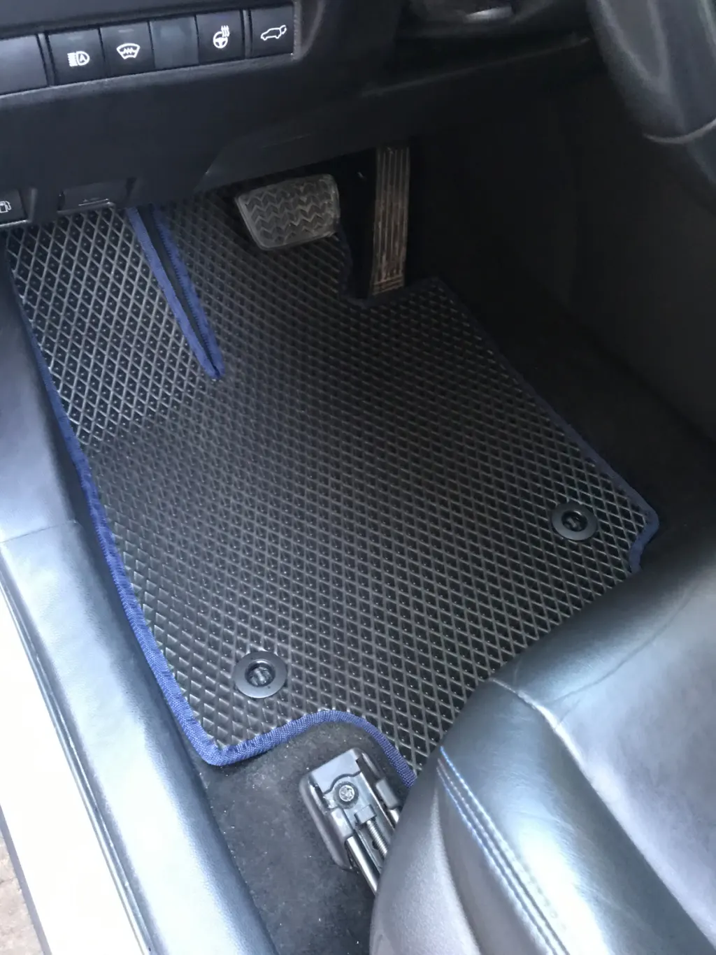Килимки EVA АКПП (чорні) для Toyota RAV4