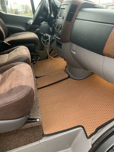 Килимки EVA V1 (коричневі) для Volkswagen Crafter