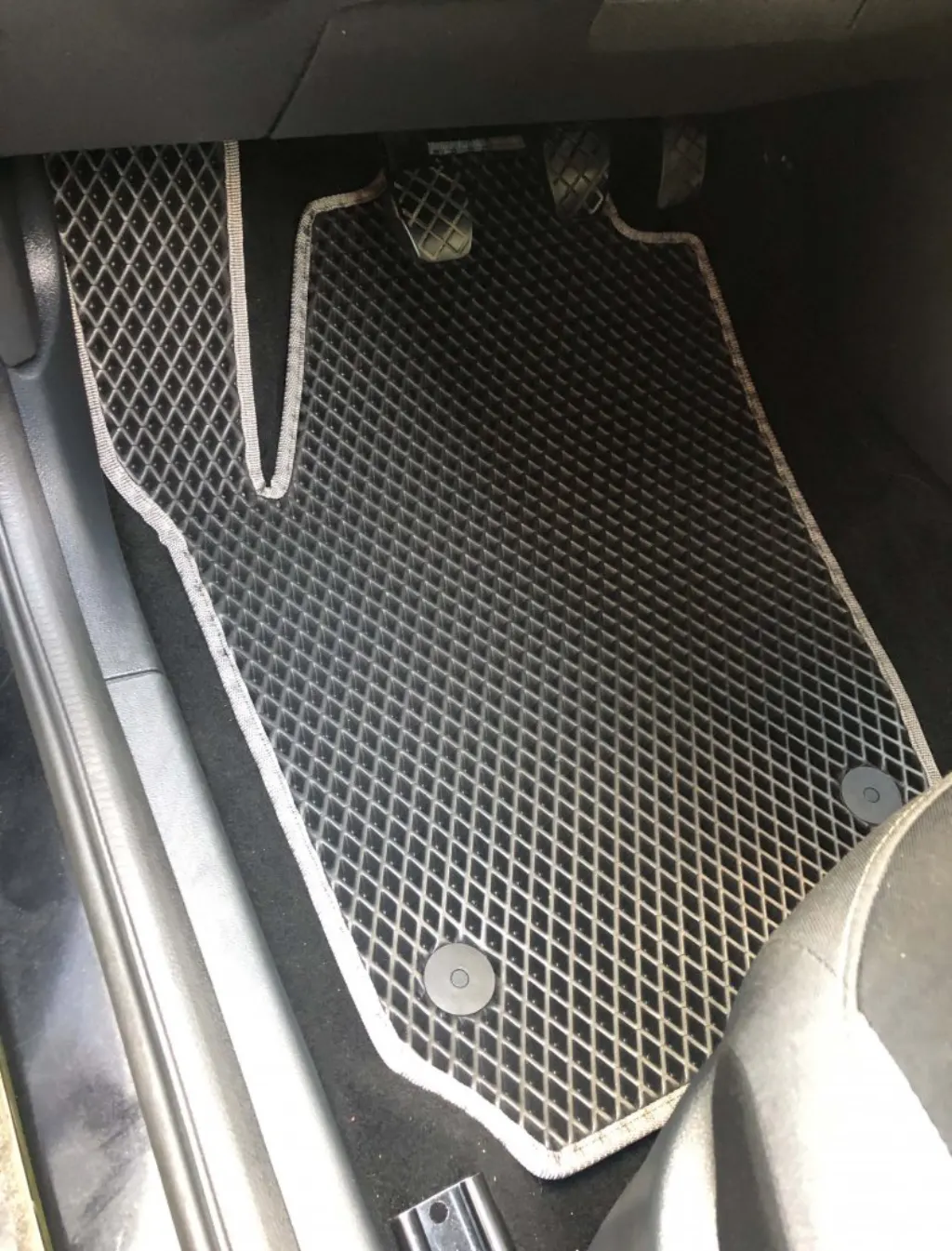 Килимки EVA (чорні) для Skoda Fabia
