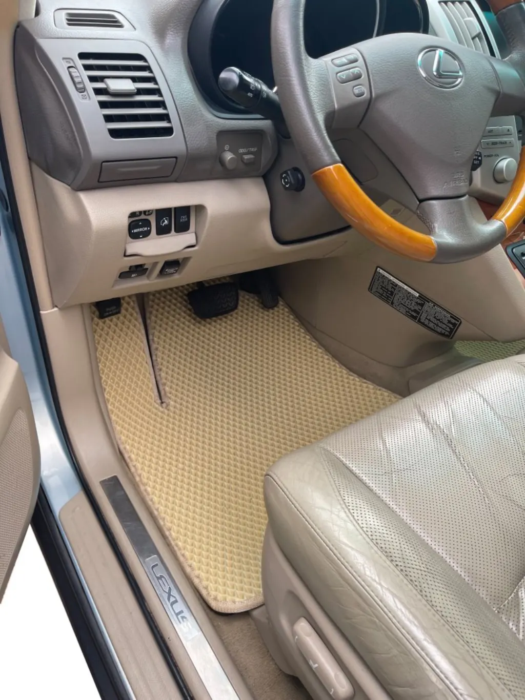 Килимки EVA (бежеві) для Lexus RX