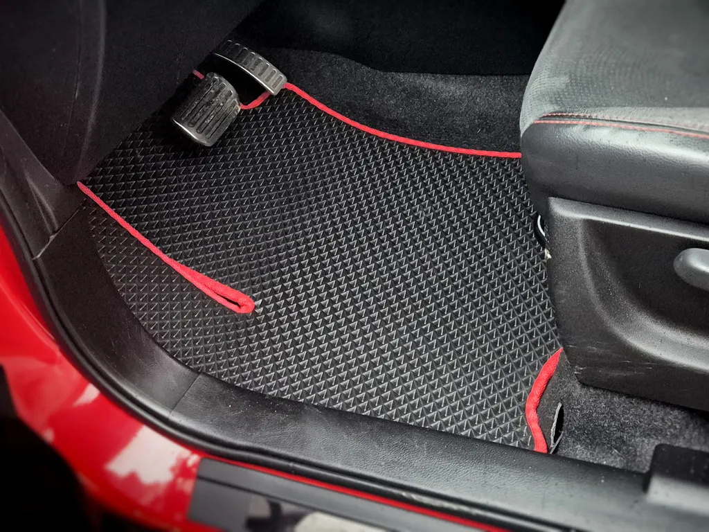 Килимки EVA V1 (чорні) для Suzuki Vitara