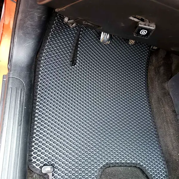 Фото покупця: EVA-килимки у салоні Chevrolet Aveo T250