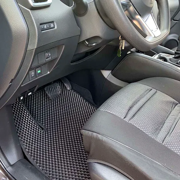 Фото покупця: EVA-килимки у салоні Nissan Qashqai
