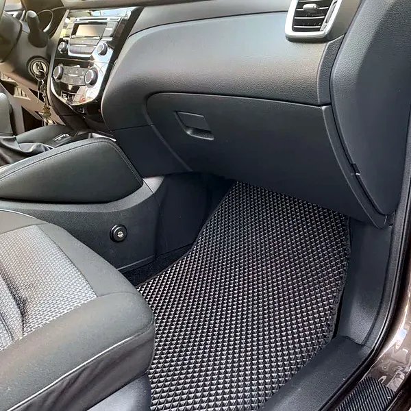 Фото покупця: EVA-килимки у салоні Nissan Qashqai