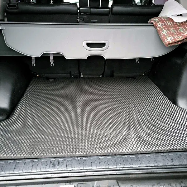 Фото покупця: килимок у багажнику Toyota Land Cruiser Prado 150